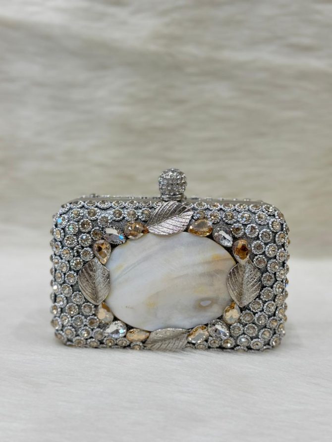 Prestige Clutches -- TM - 08 - Image 4