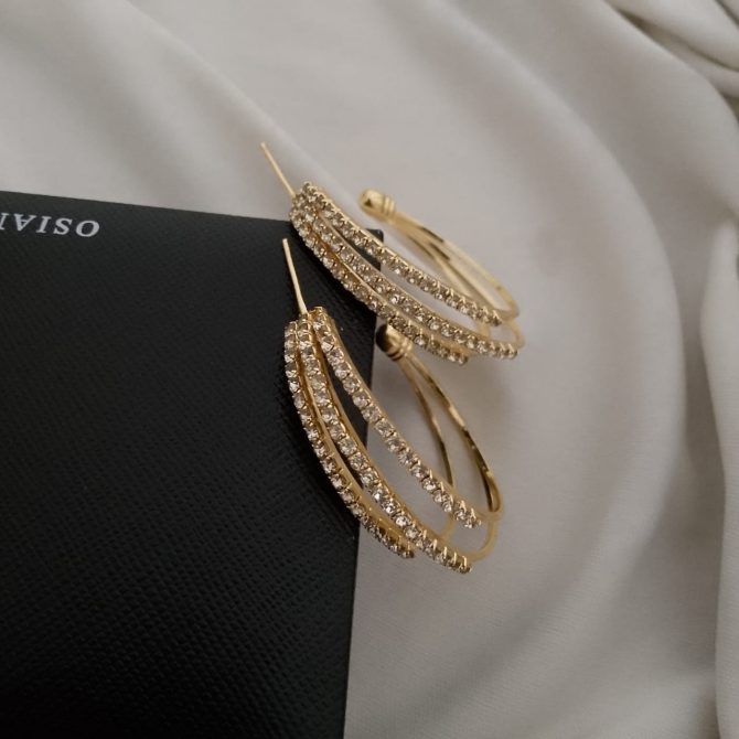 Decent Earring -- MA - 06